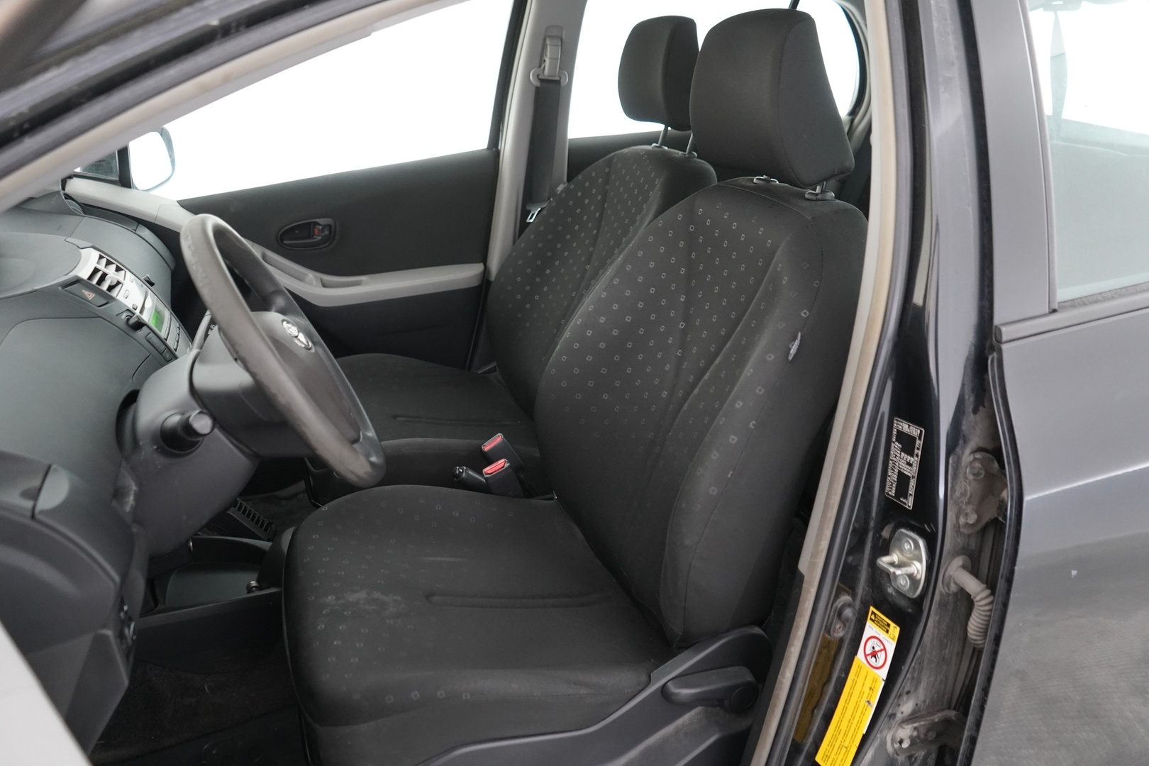 TOYOTA Yaris 2006