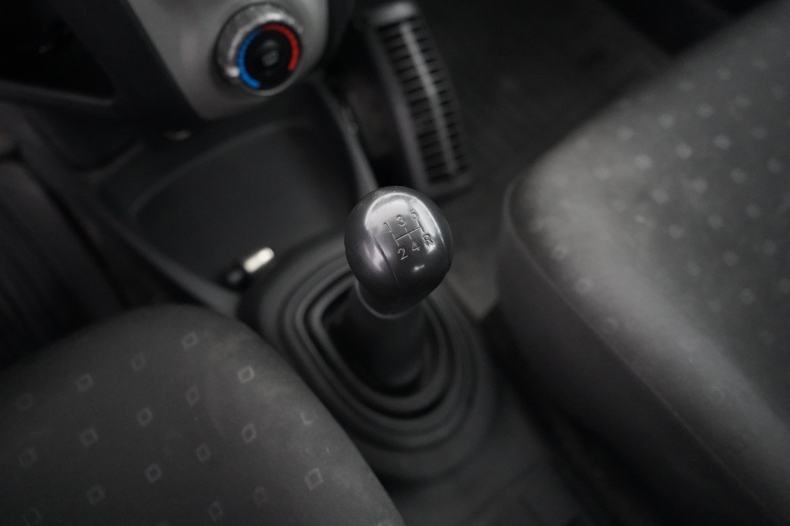 TOYOTA Yaris 2006