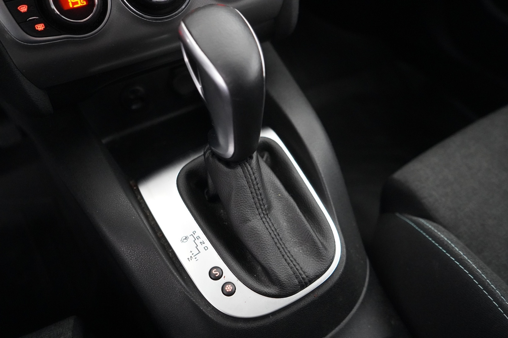 CITROEN C4 2016