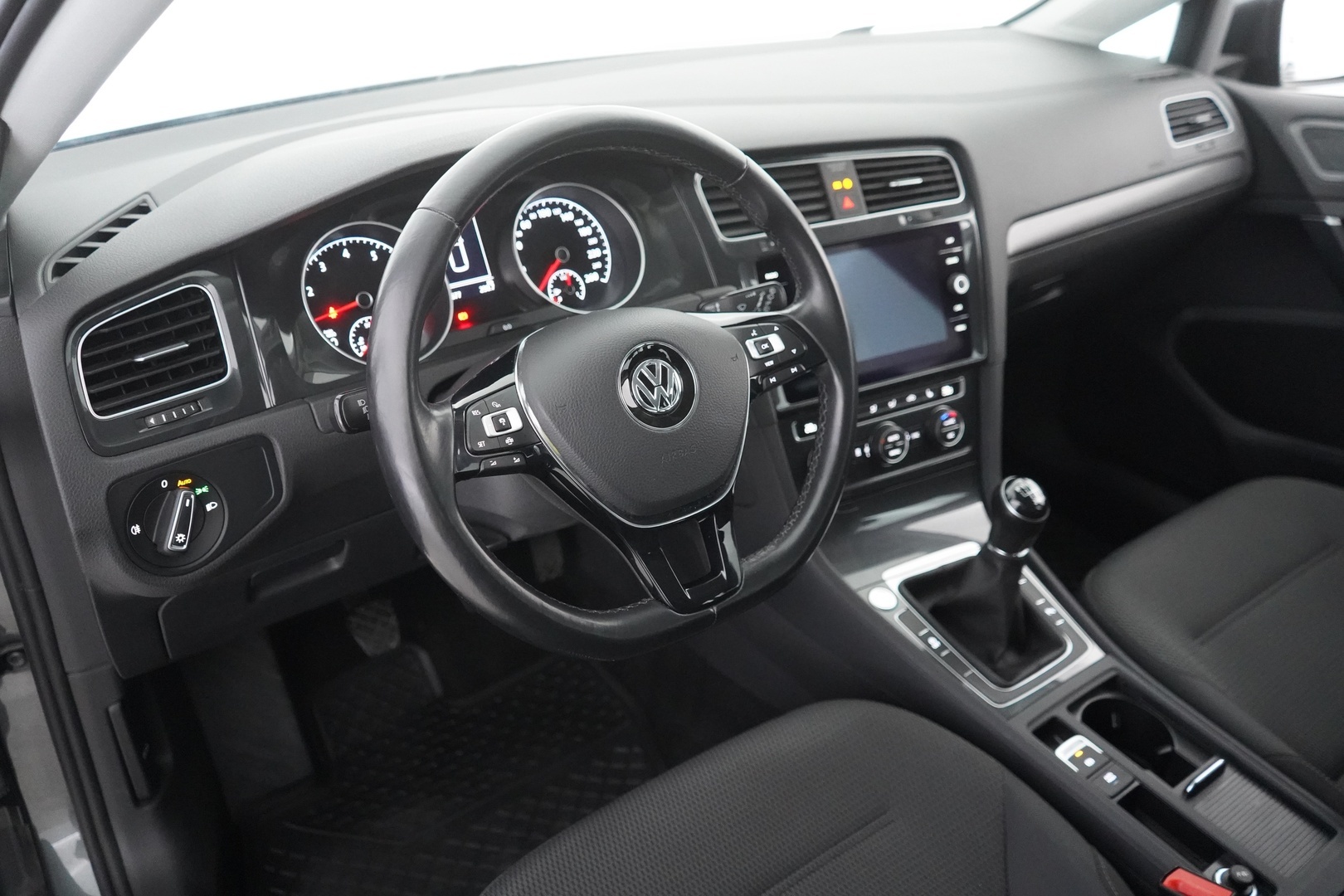 VOLKSWAGEN Golf 2020