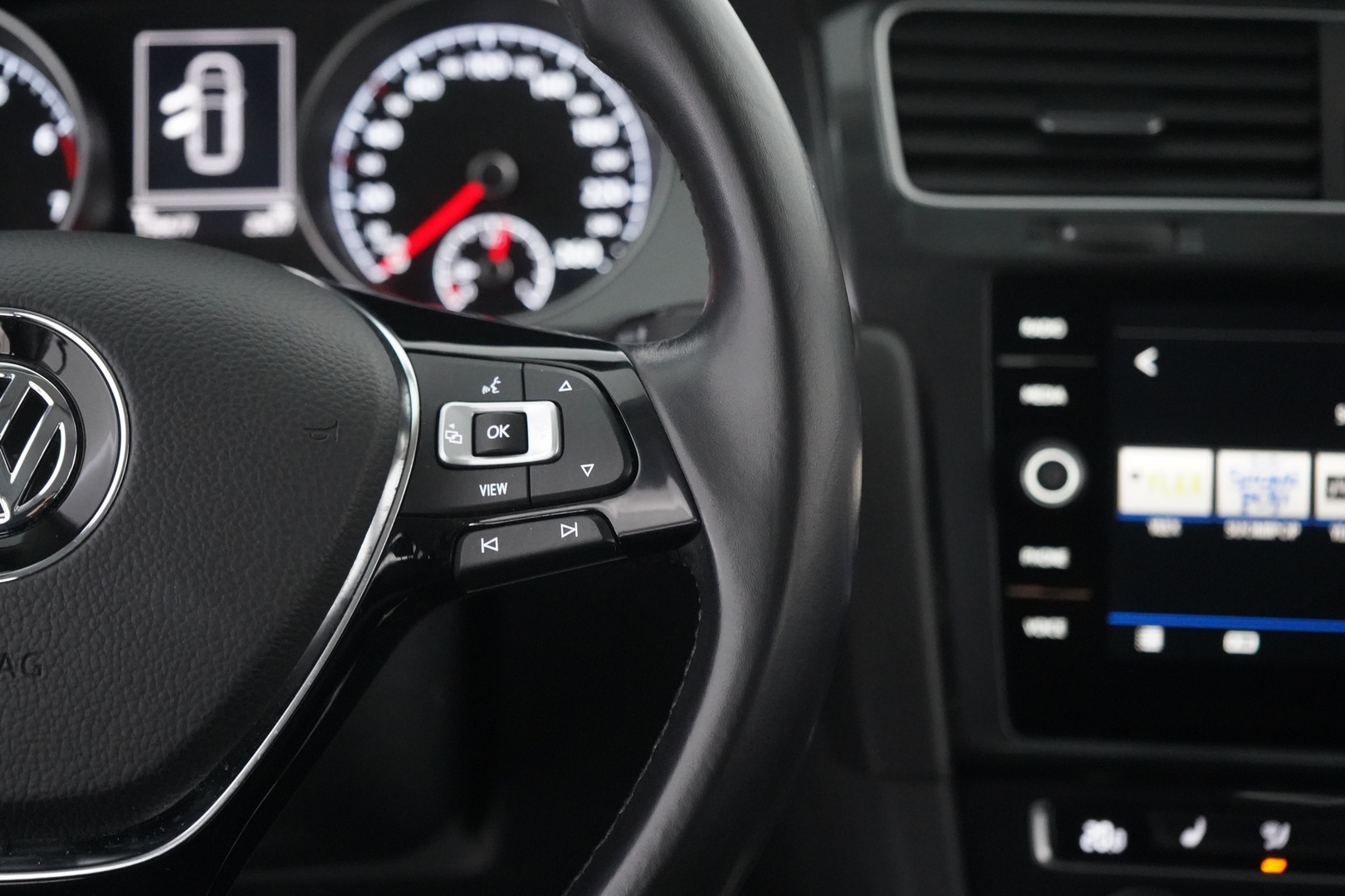 VOLKSWAGEN Golf 2020