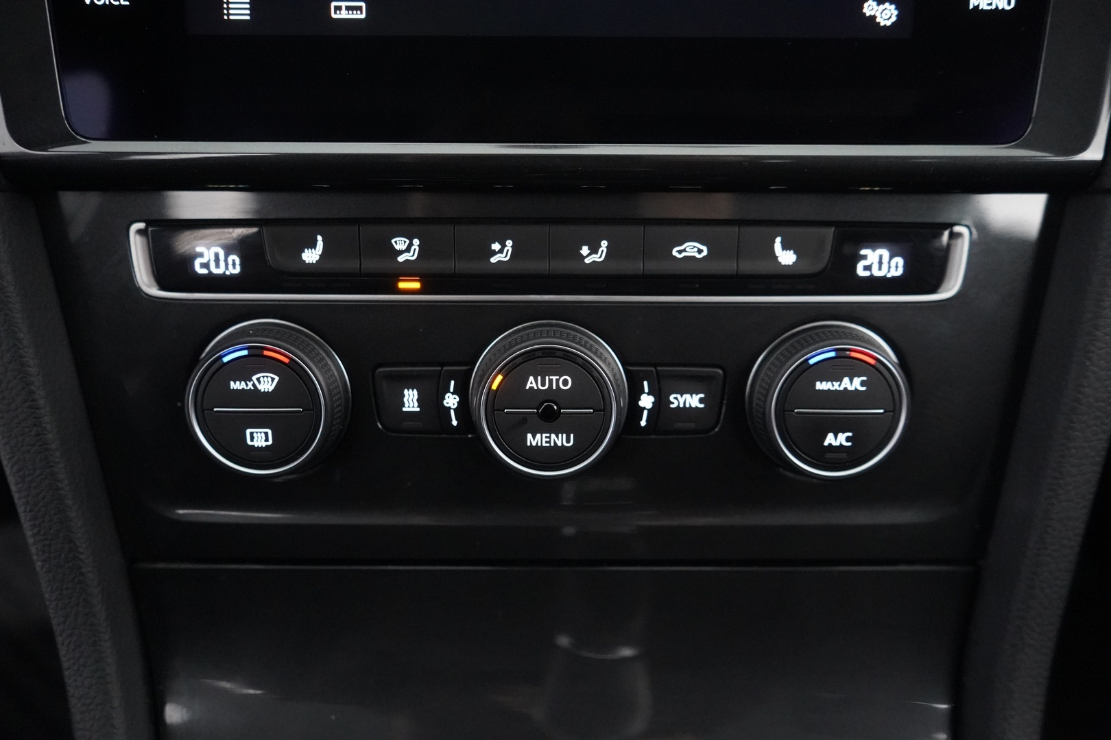 VOLKSWAGEN Golf 2020
