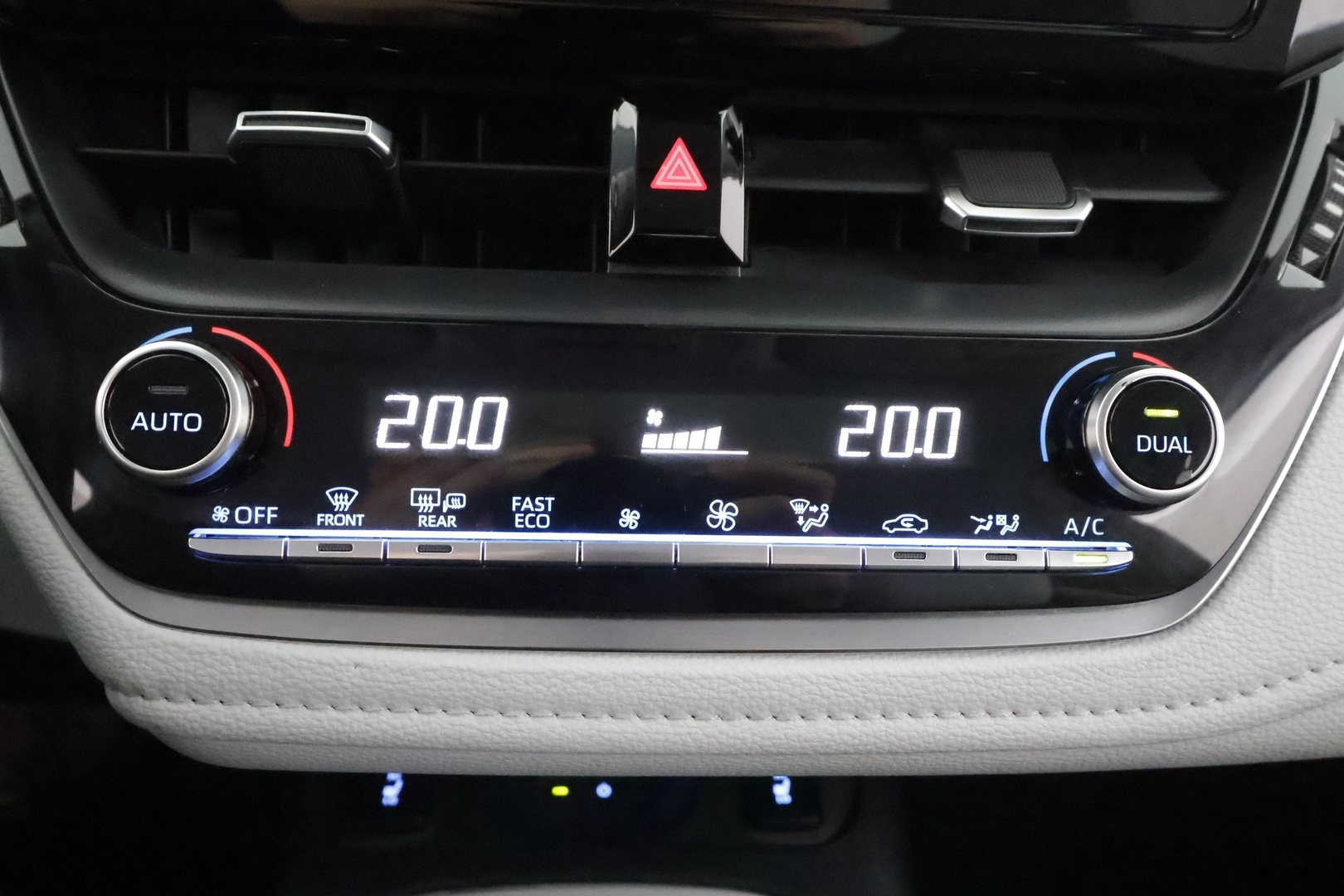 TOYOTA Corolla 2020
