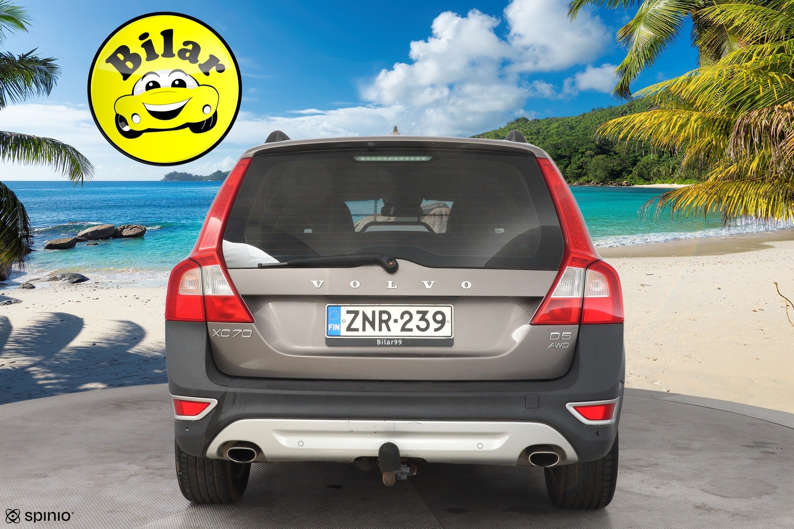 VOLVO XC70 2011