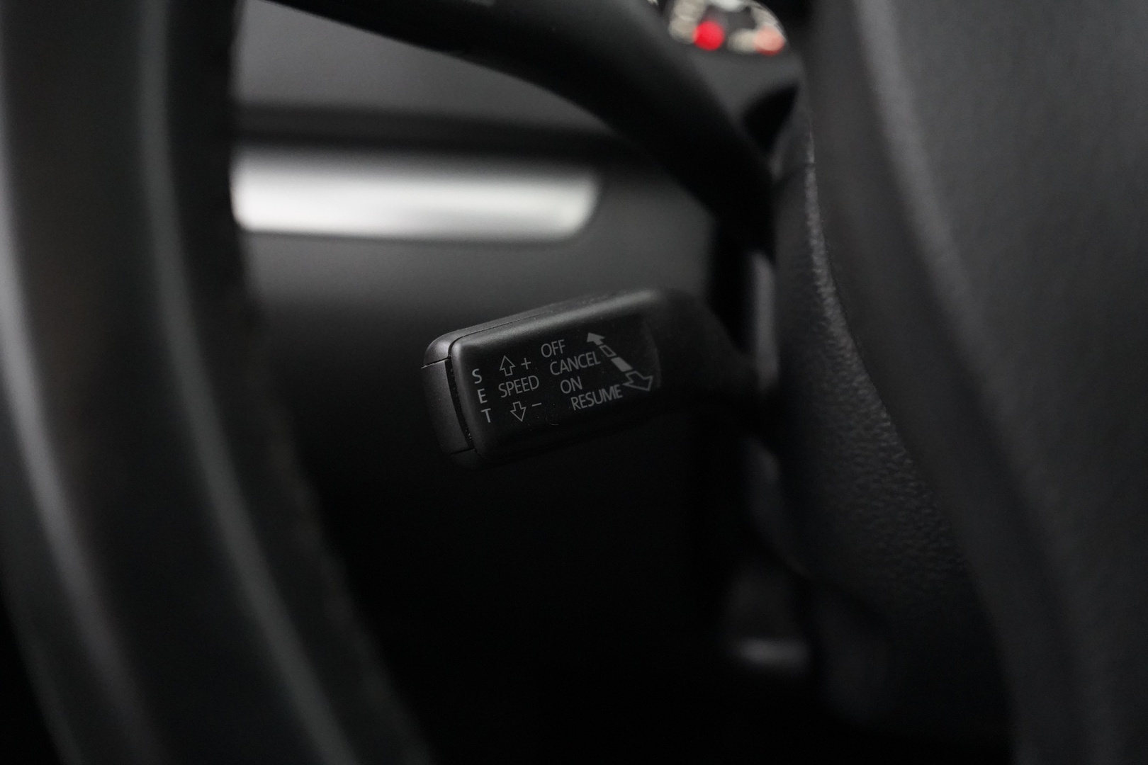 VOLKSWAGEN Sharan 2012