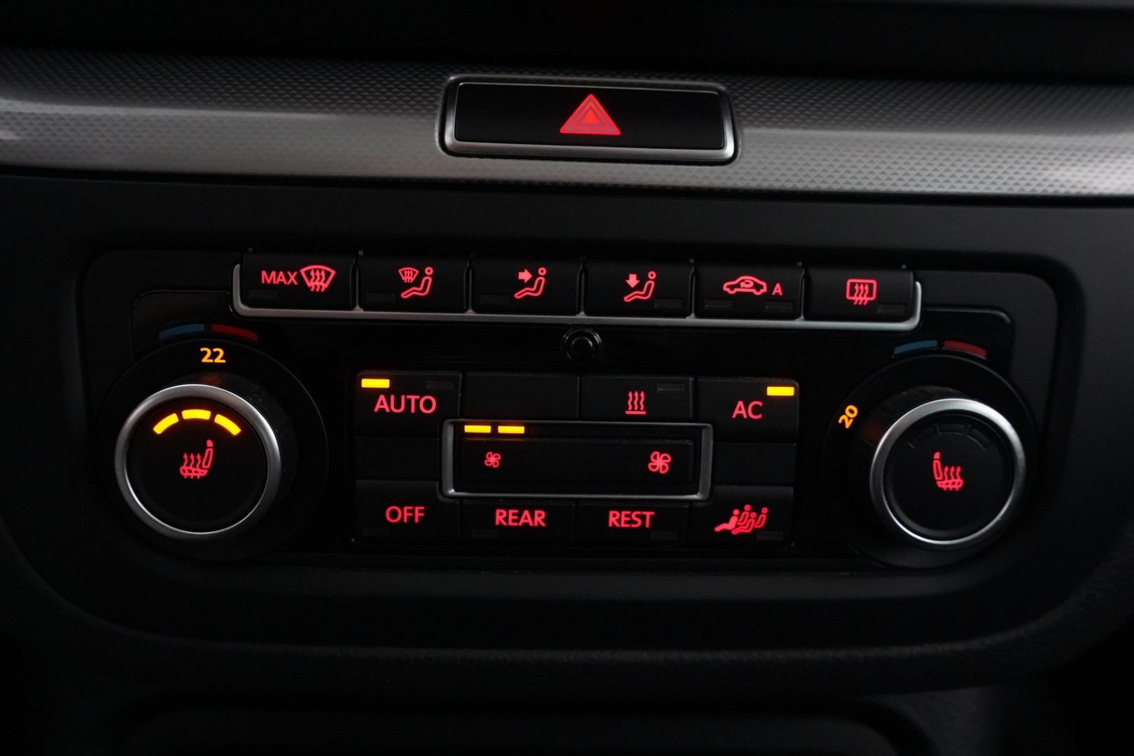 VOLKSWAGEN Sharan 2012