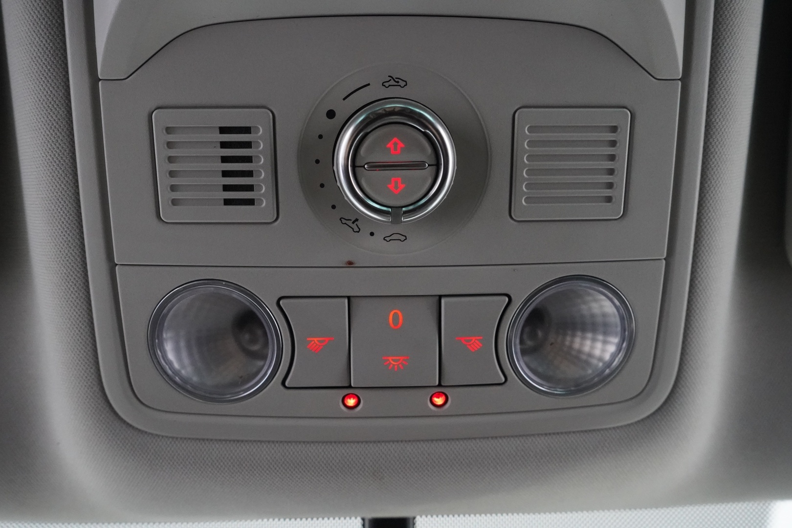 VOLKSWAGEN Sharan 2012