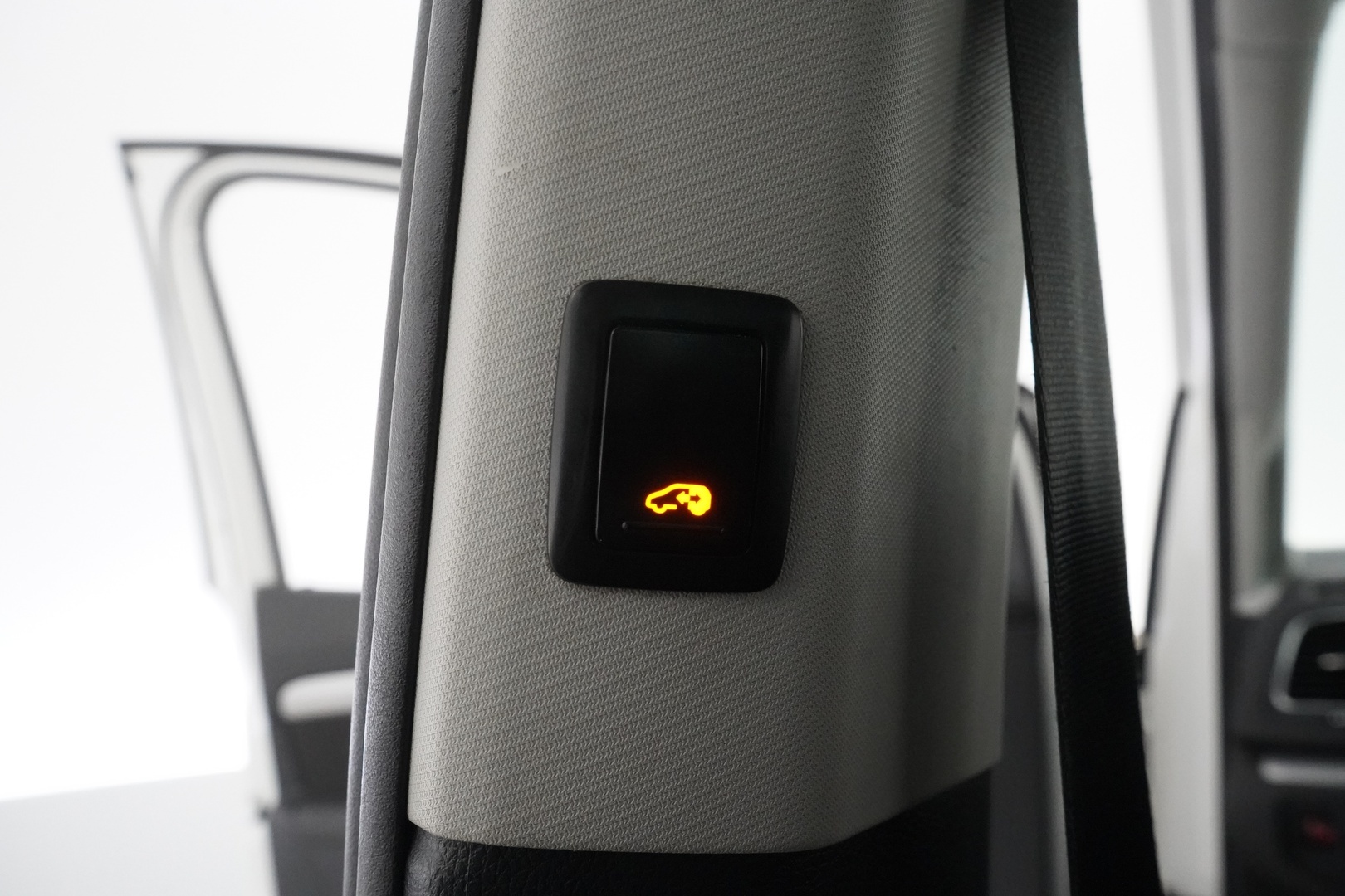 VOLKSWAGEN Sharan 2012
