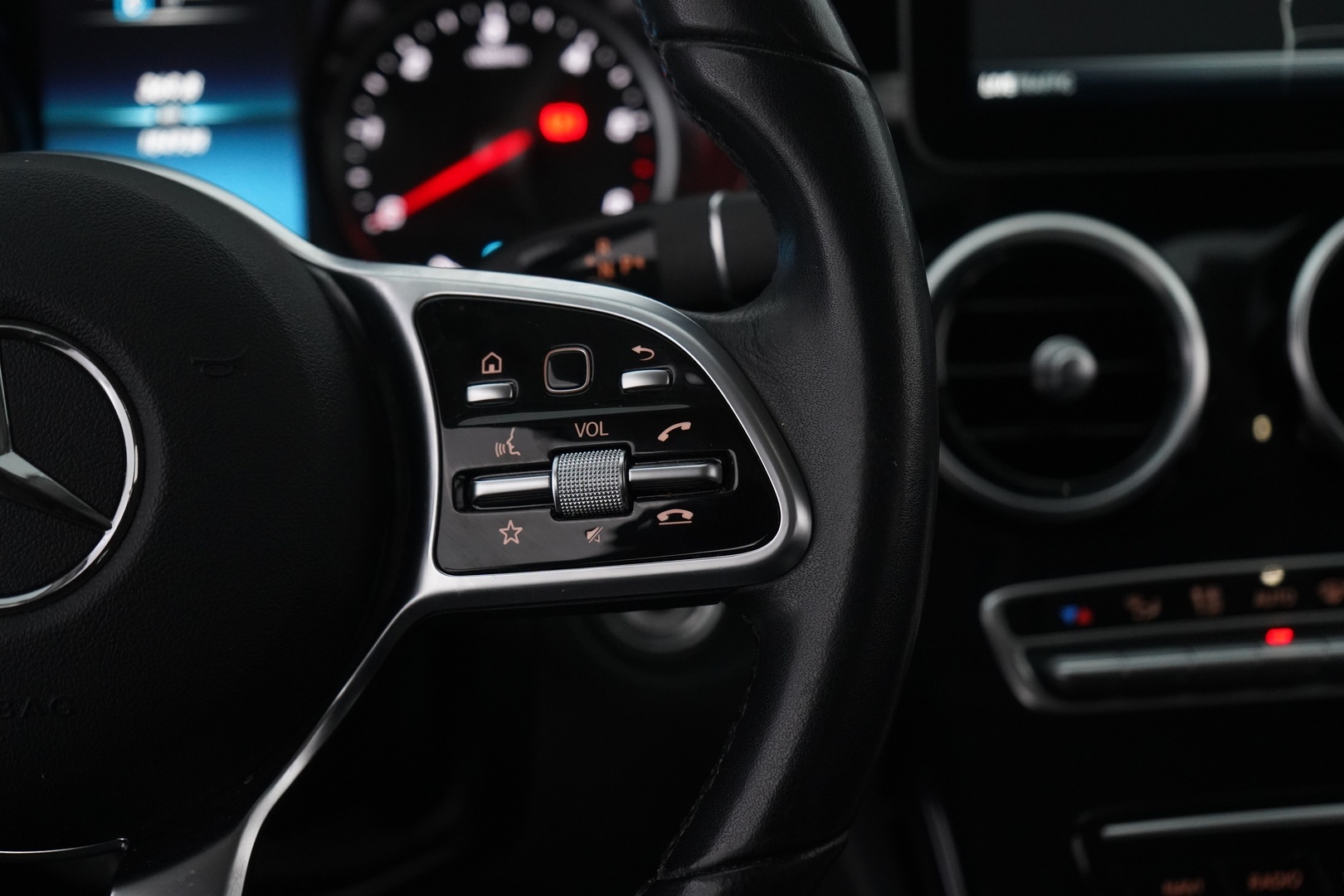 MERCEDES-BENZ C 2020