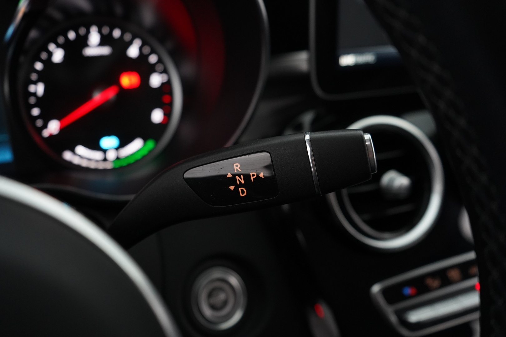 MERCEDES-BENZ C 2020