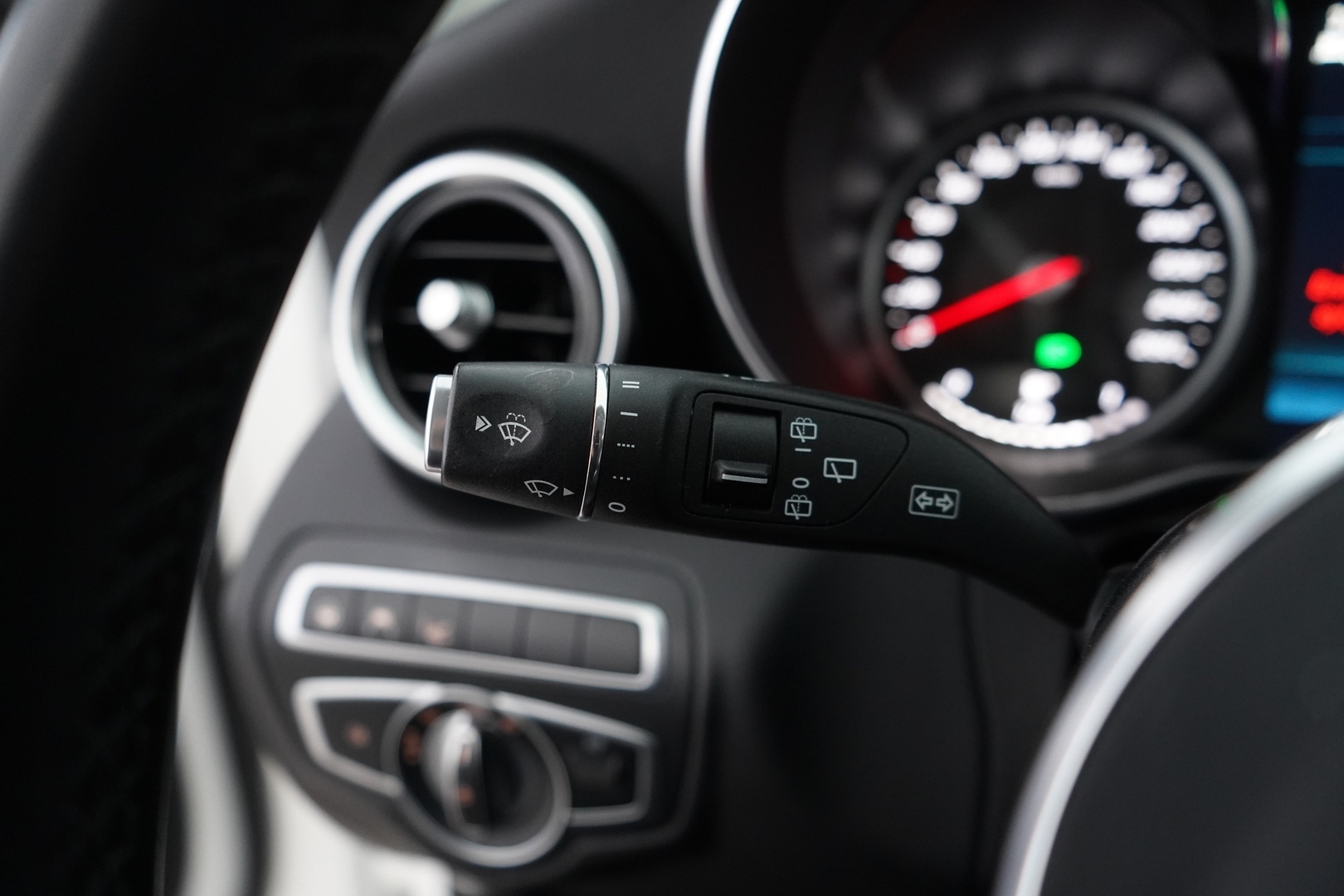 MERCEDES-BENZ C 2020