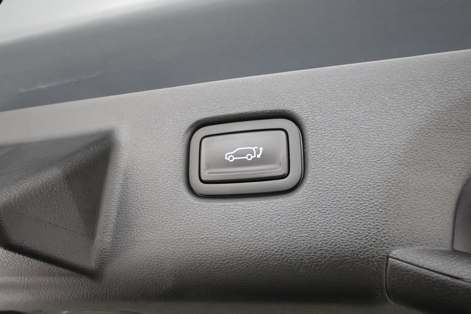 HYUNDAI KONA ELECTRIC 2025
