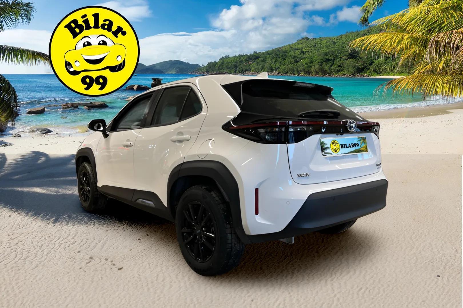 TOYOTA YARIS CROSS 2023