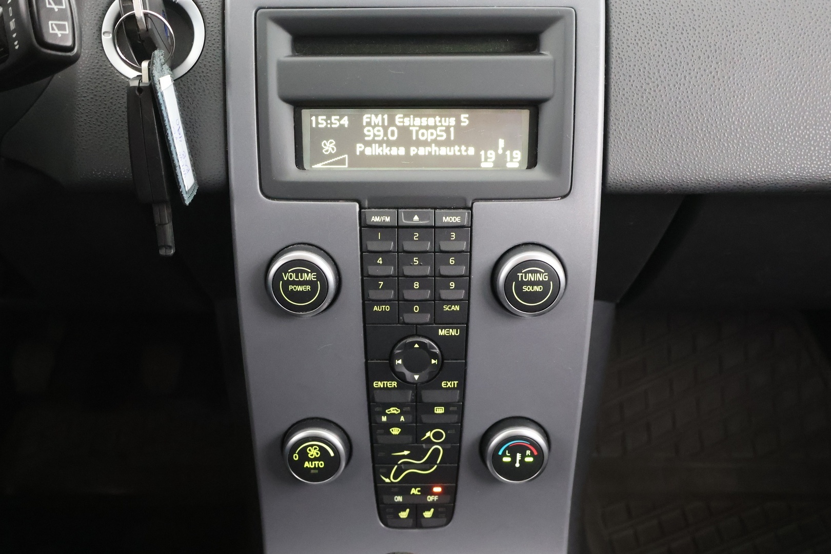 VOLVO V50 2011