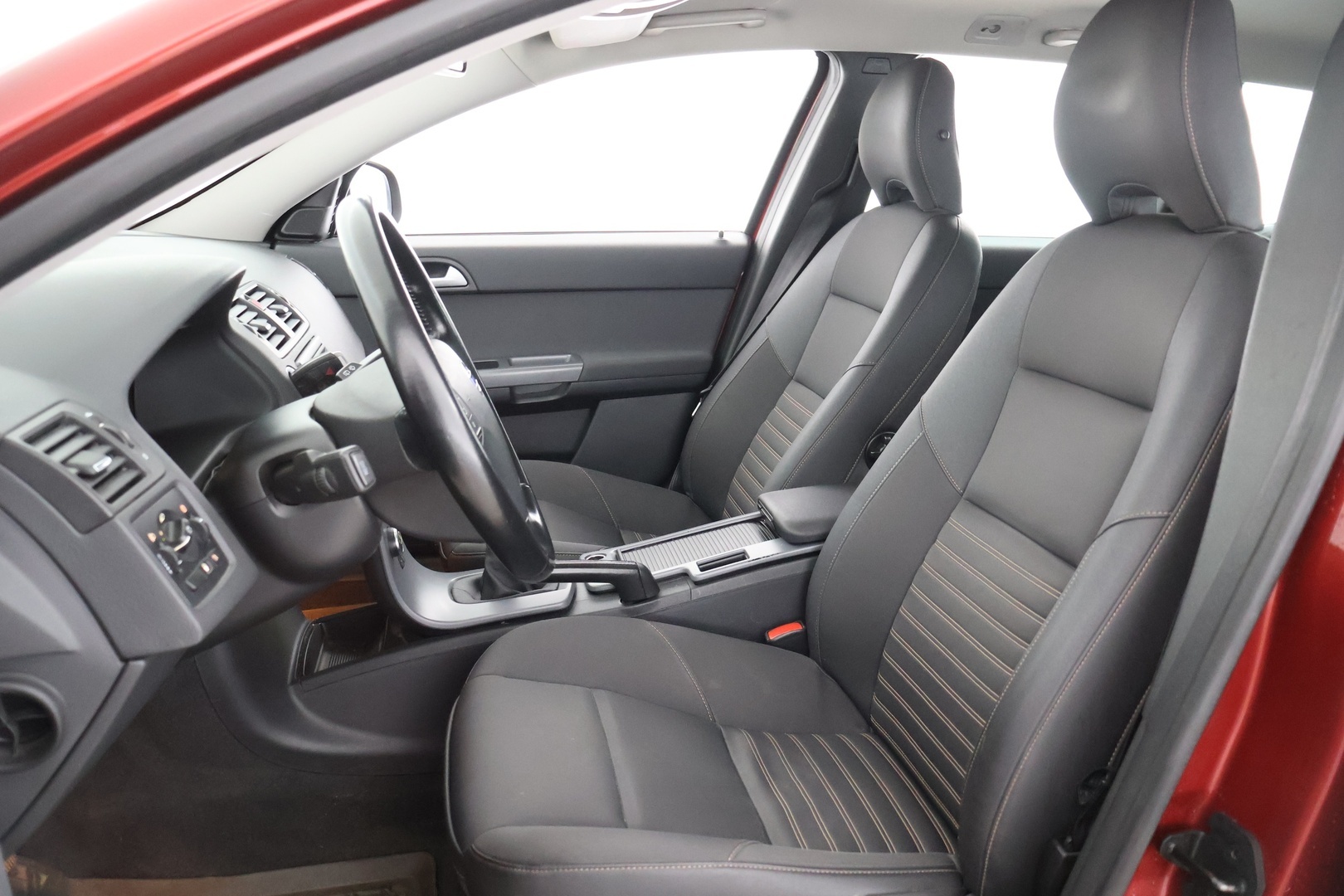 VOLVO V50 2011