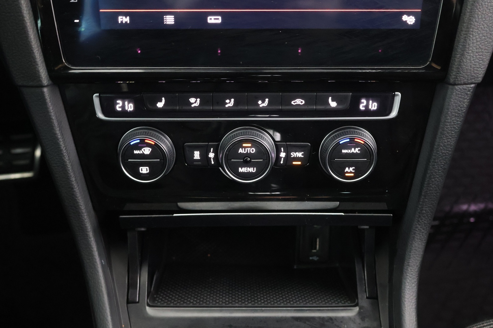 VOLKSWAGEN Golf 2017