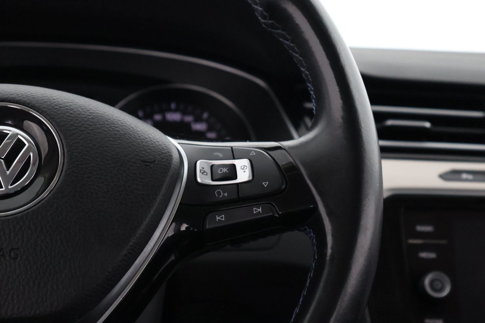 VOLKSWAGEN Passat 2018