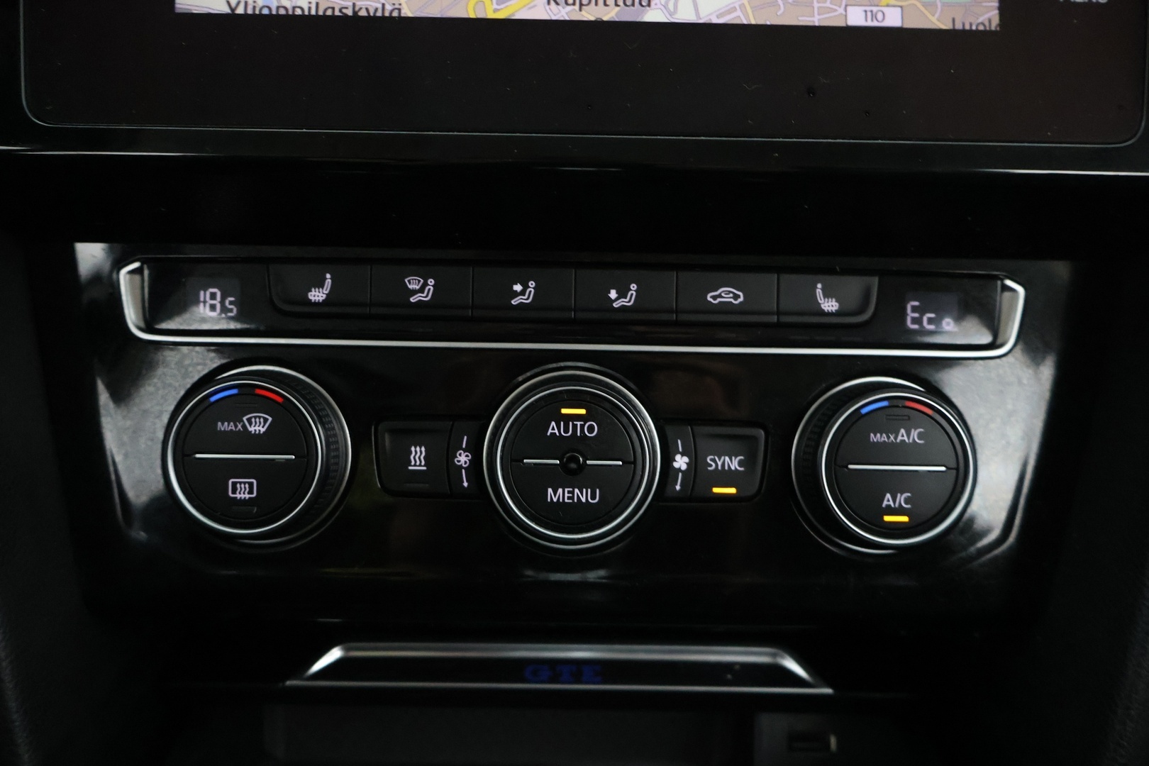 VOLKSWAGEN Passat 2018