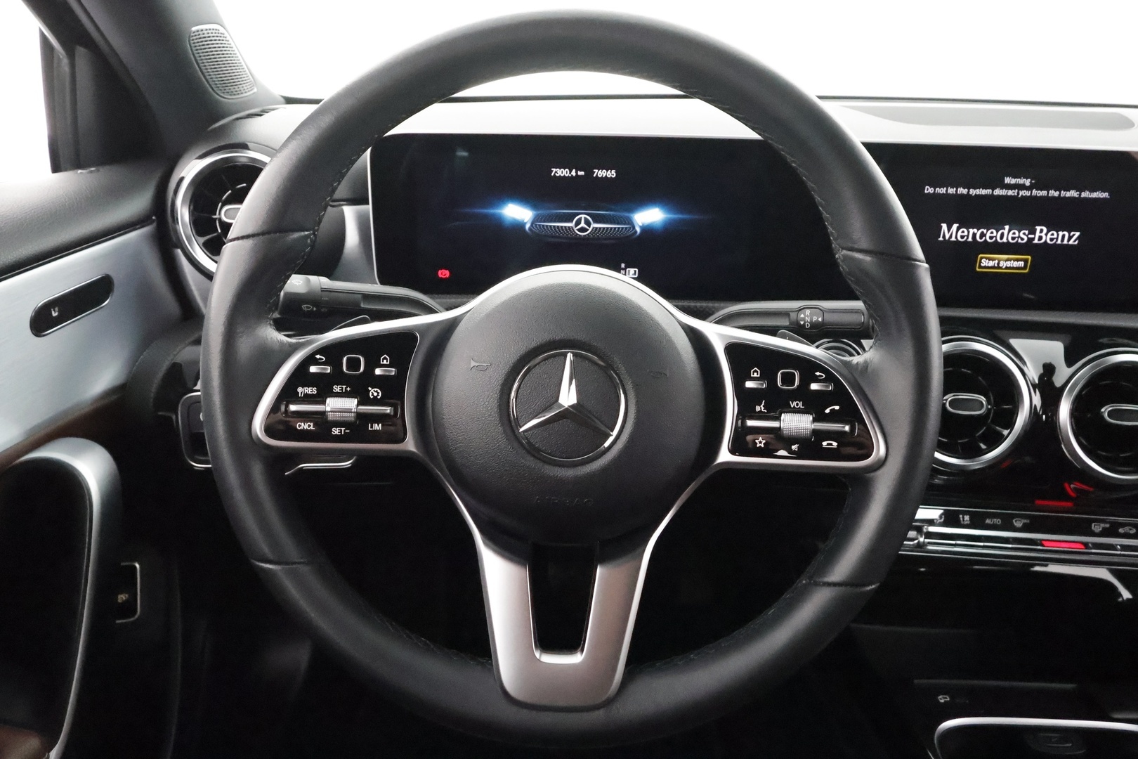 MERCEDES-BENZ A 2019