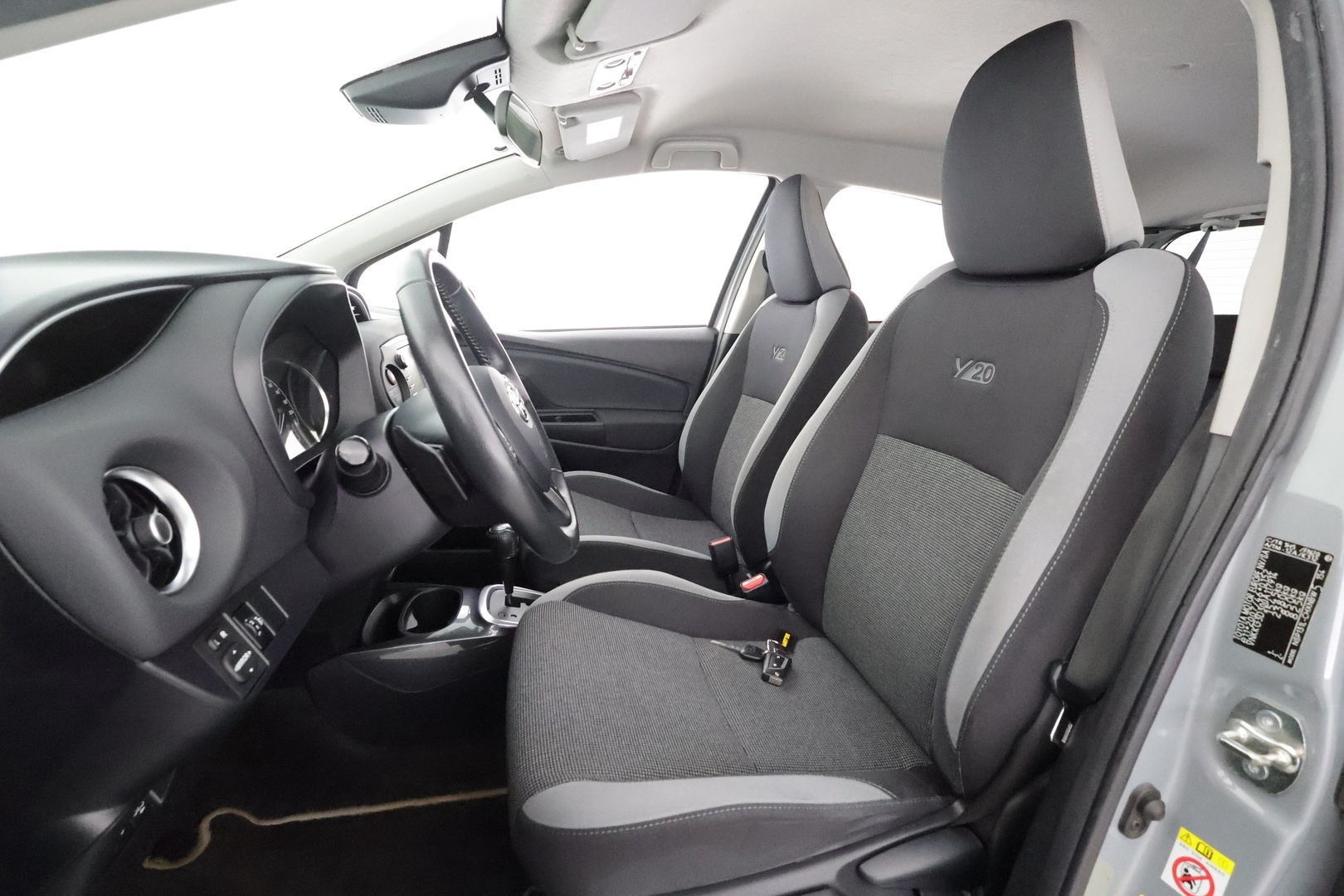 TOYOTA Yaris 2019