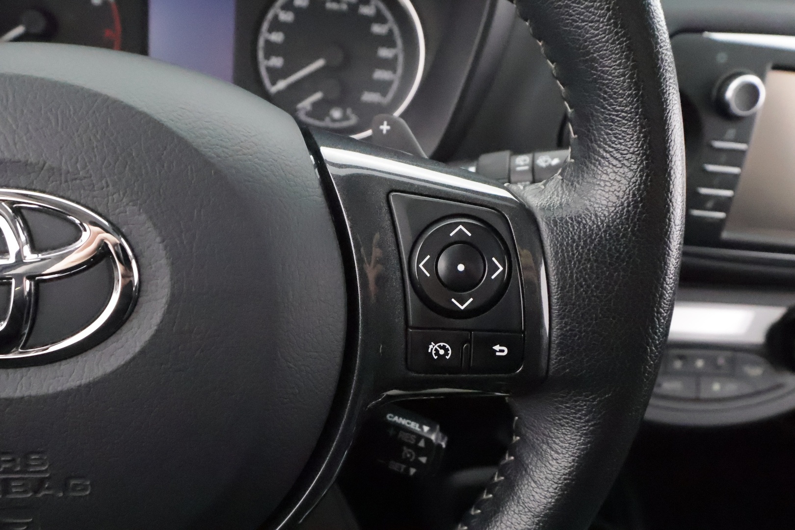 TOYOTA Yaris 2019