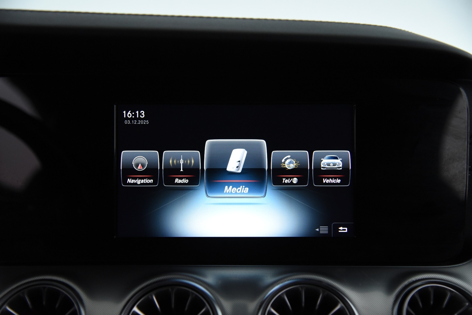 MERCEDES-BENZ E 2018