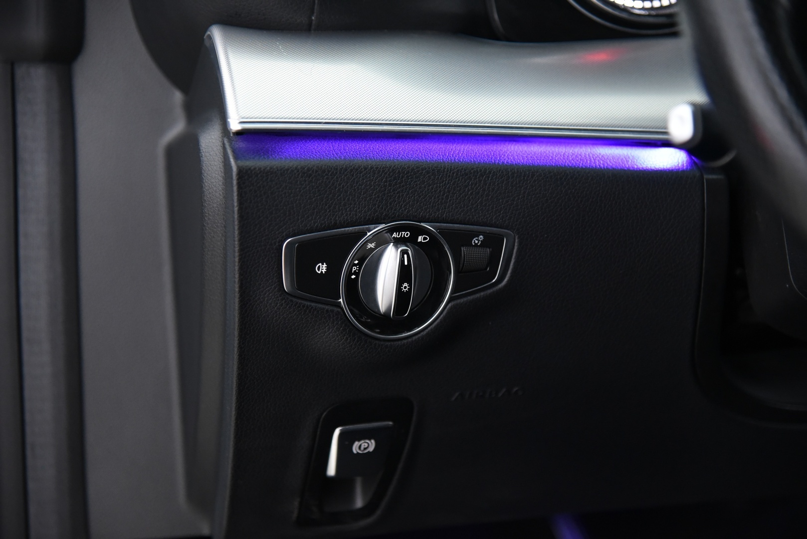 MERCEDES-BENZ E 2018