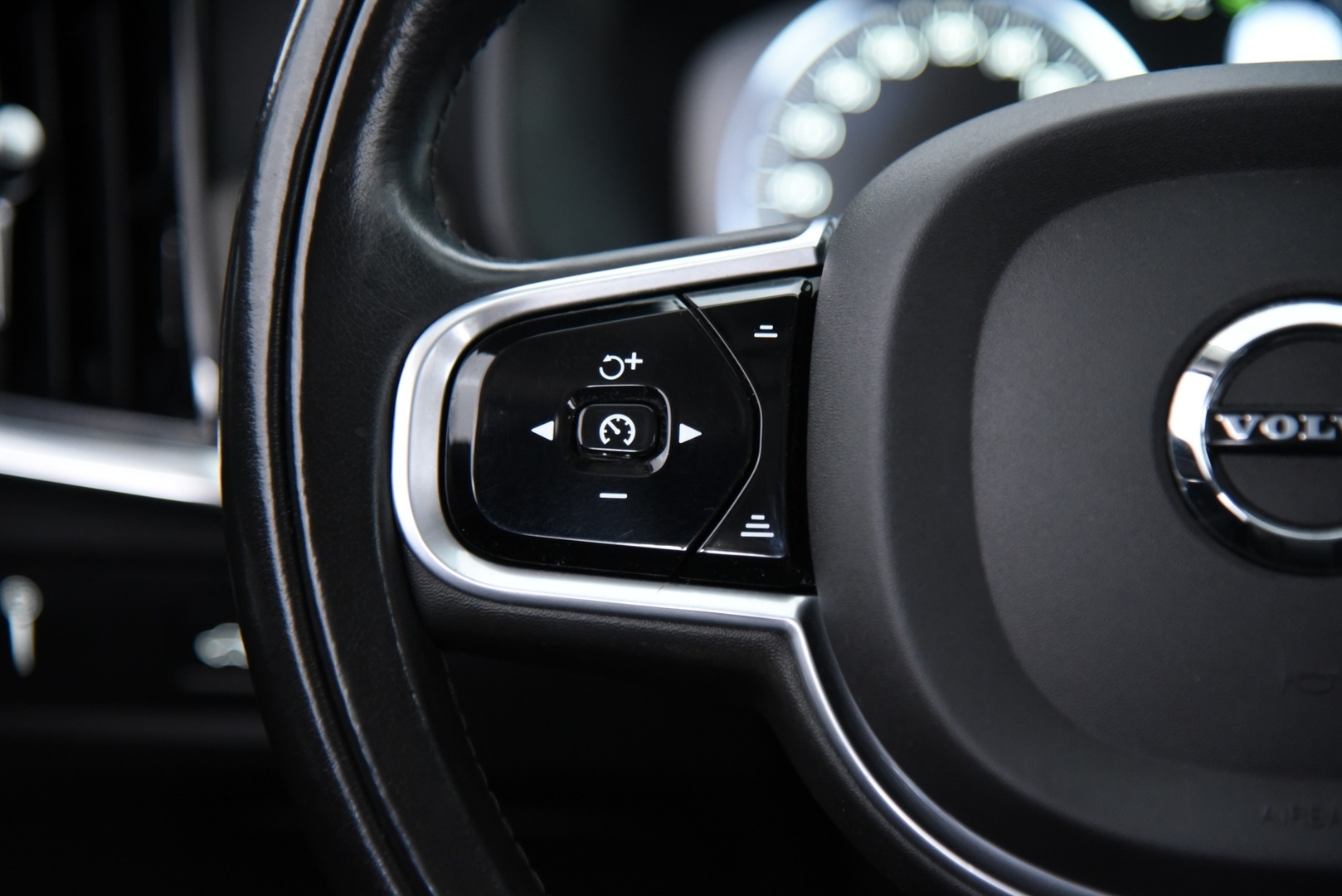 VOLVO V90 Cross Country 2019