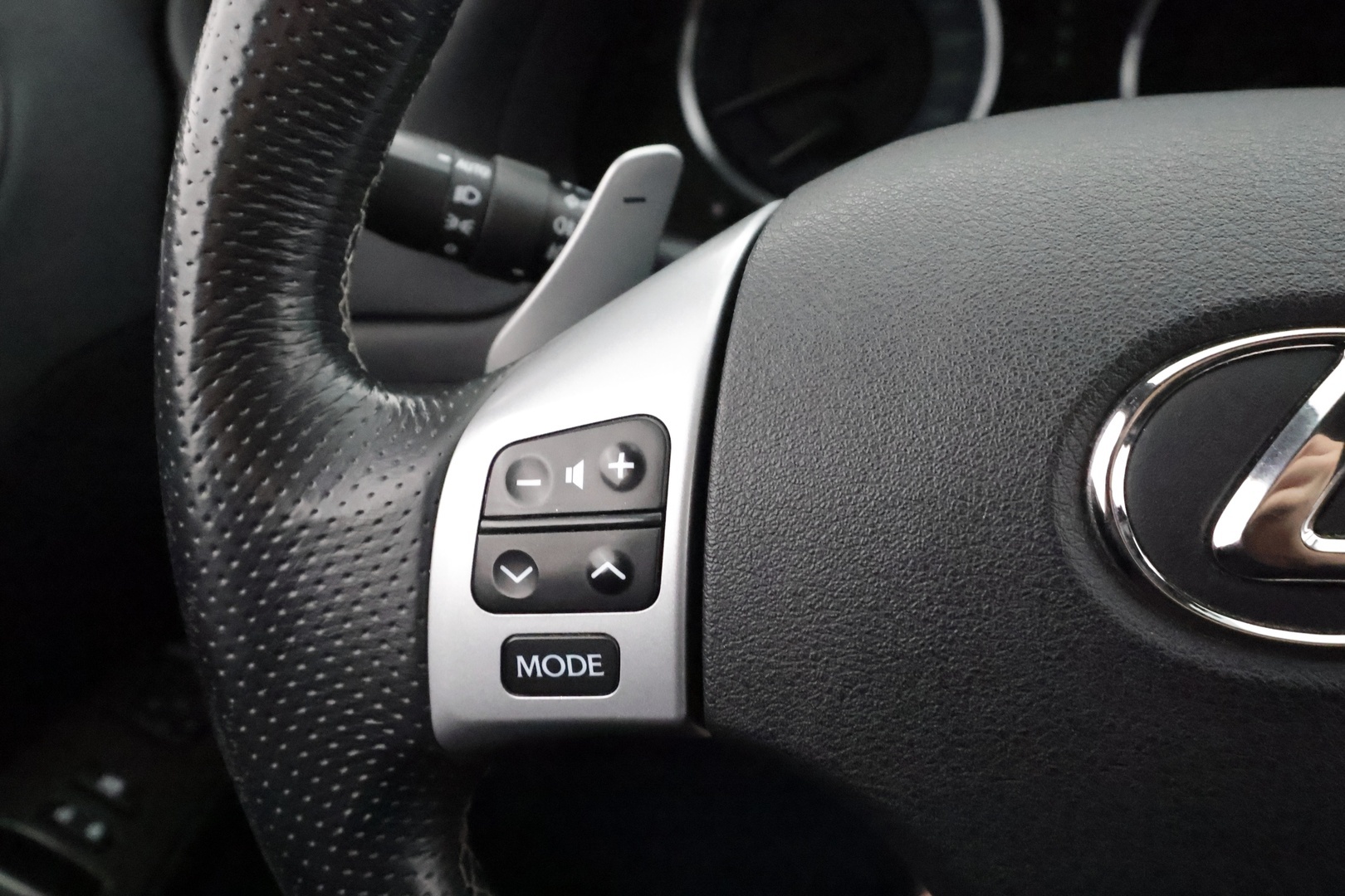LEXUS IS 2012