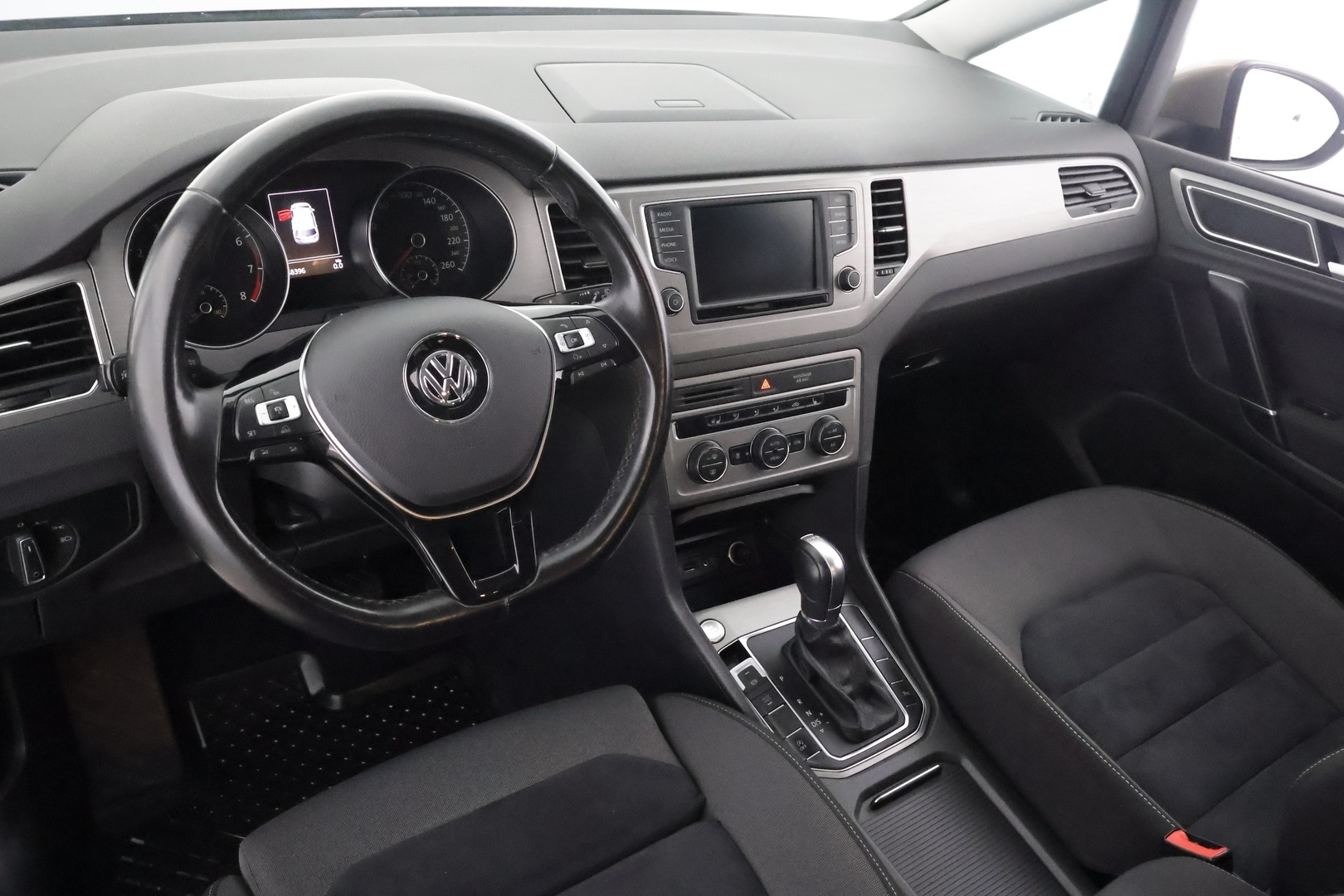 VOLKSWAGEN Golf Sportsvan 2016