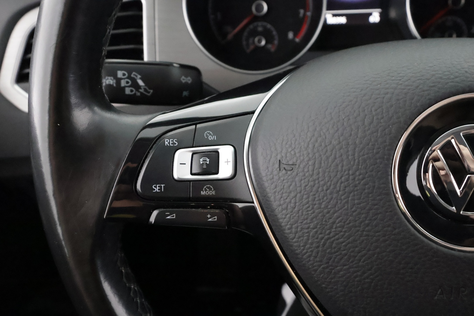 VOLKSWAGEN Golf Sportsvan 2016