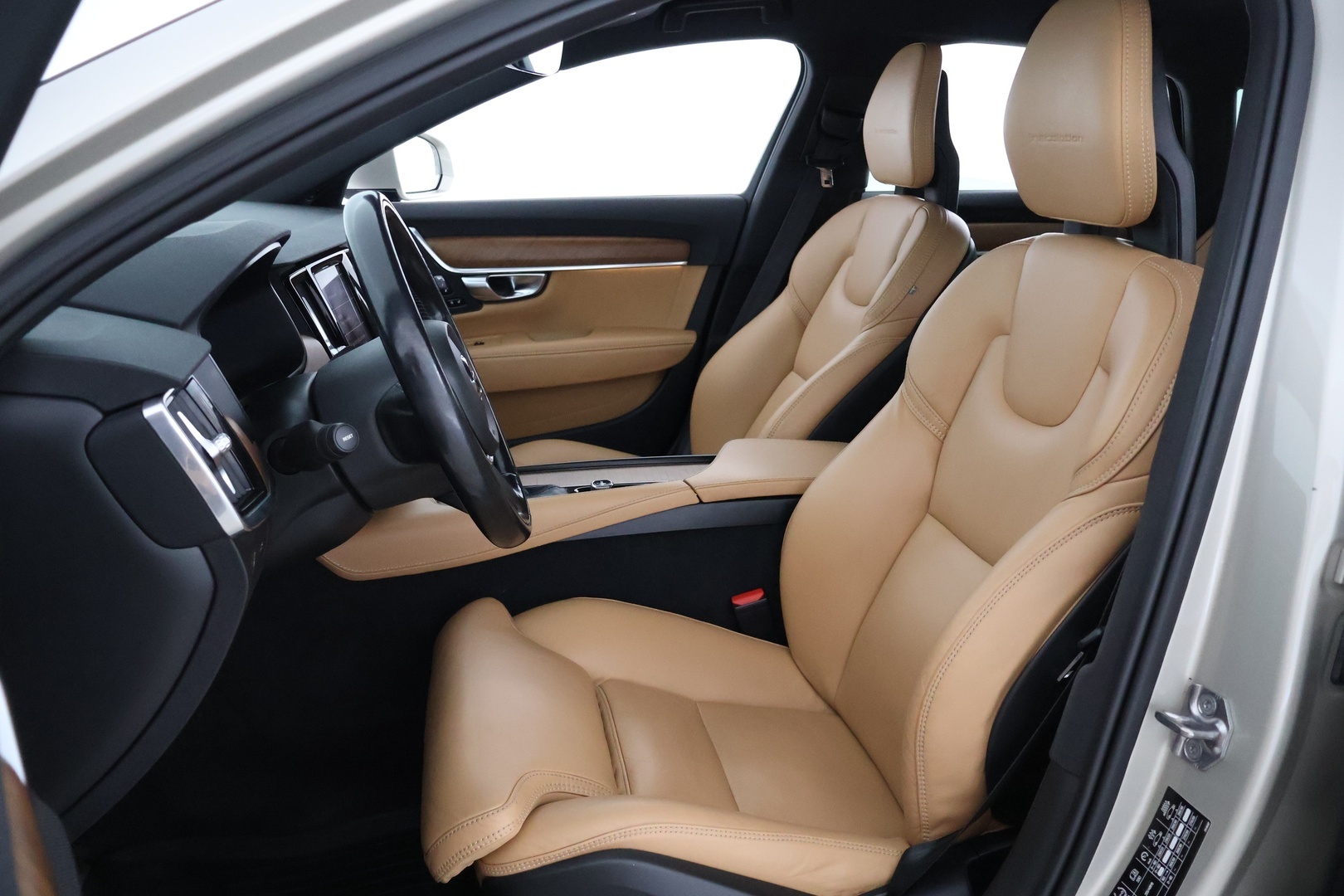 VOLVO S90 2016