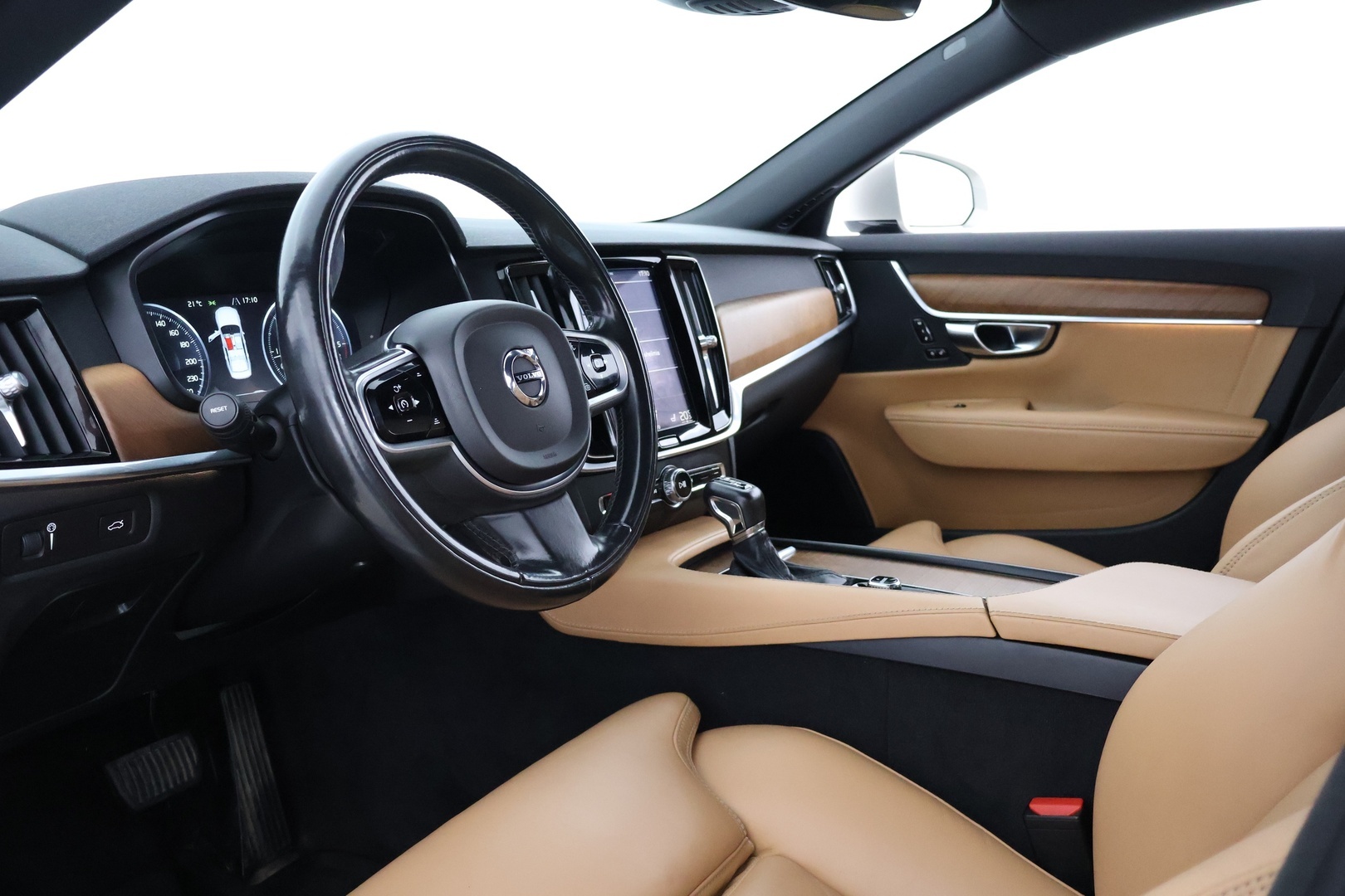 VOLVO S90 2016