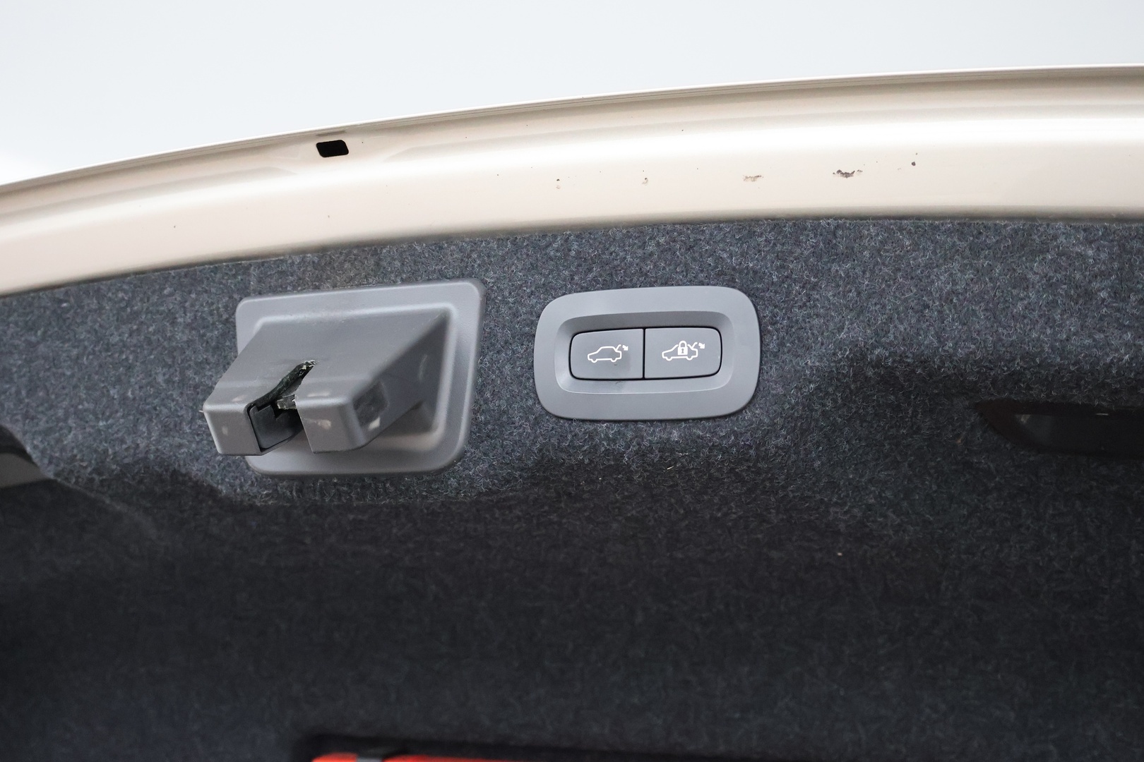 VOLVO S90 2016