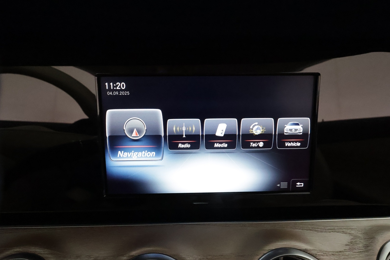 MERCEDES-BENZ E 2018