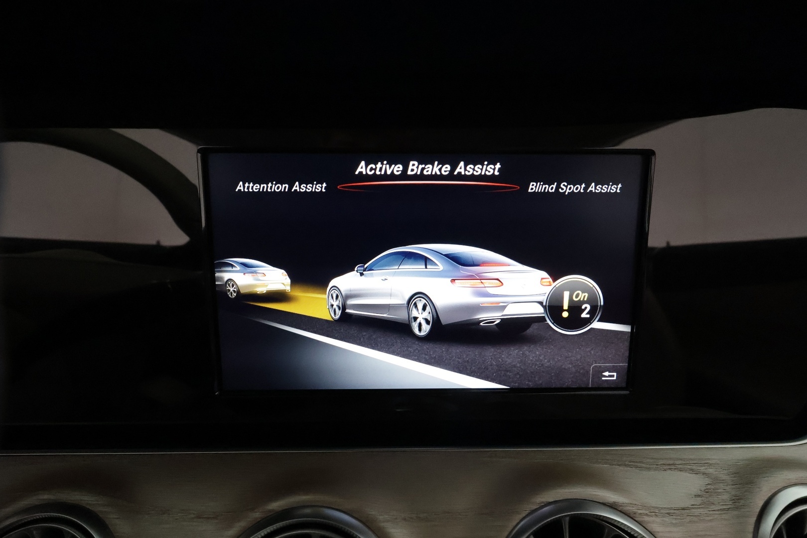 MERCEDES-BENZ E 2018