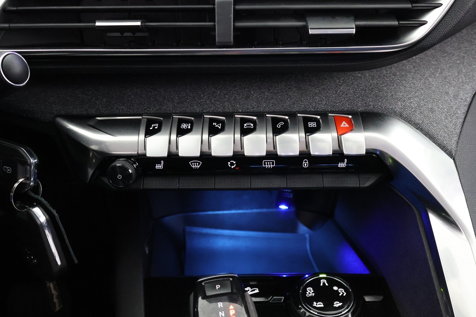 PEUGEOT 5008 2018
