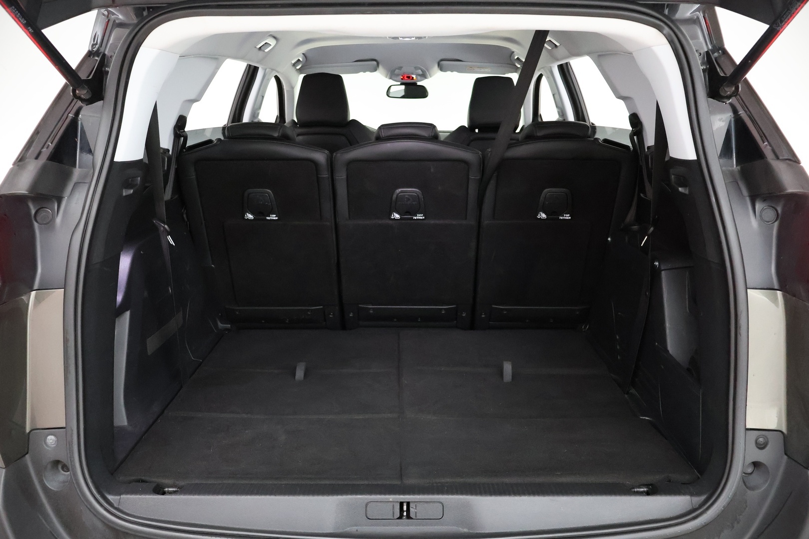 PEUGEOT 5008 2018