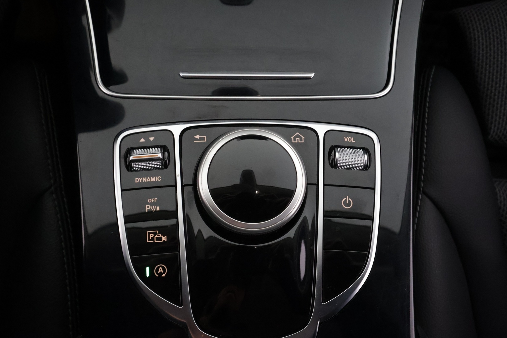 MERCEDES-BENZ C 2020