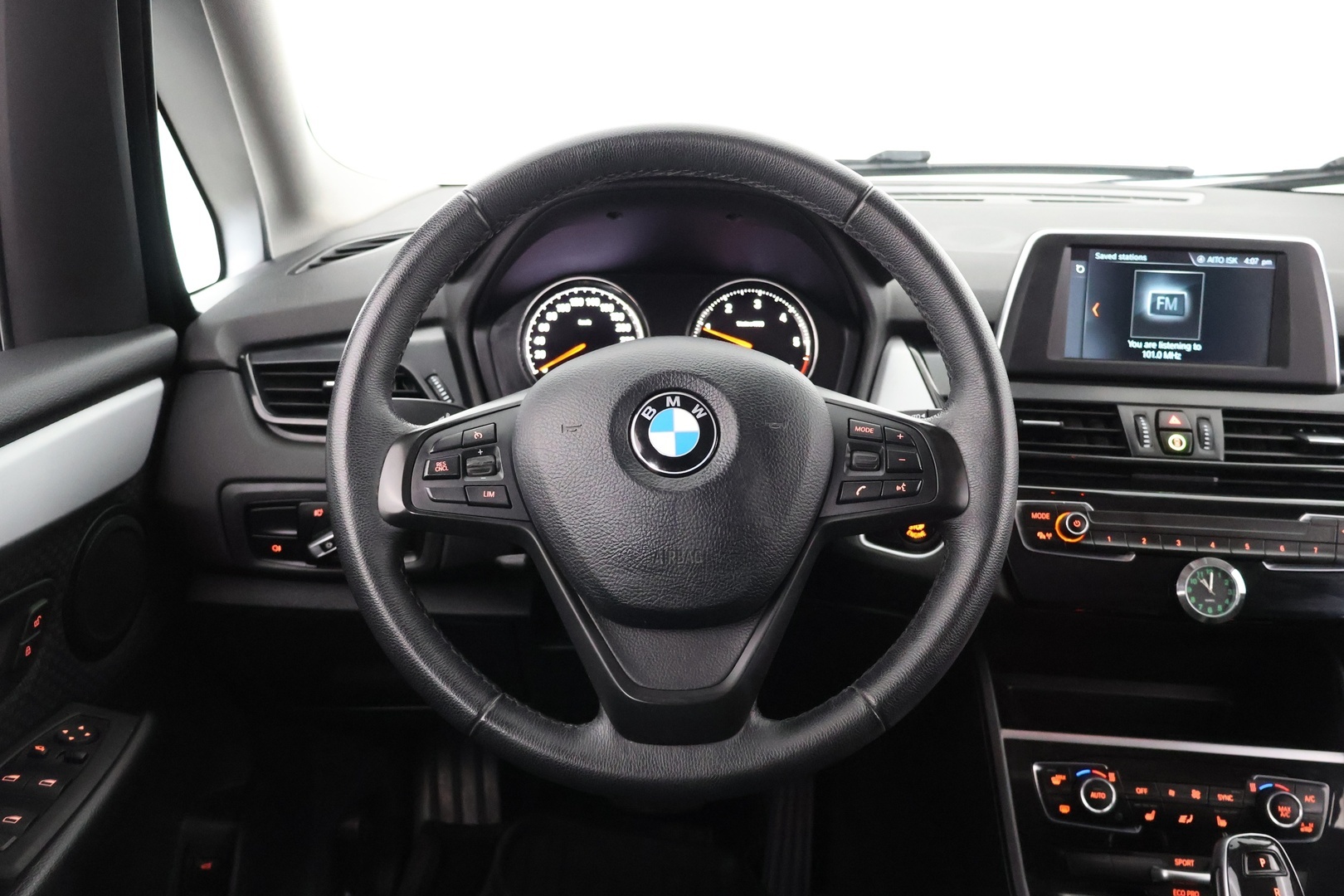 BMW 216 2019
