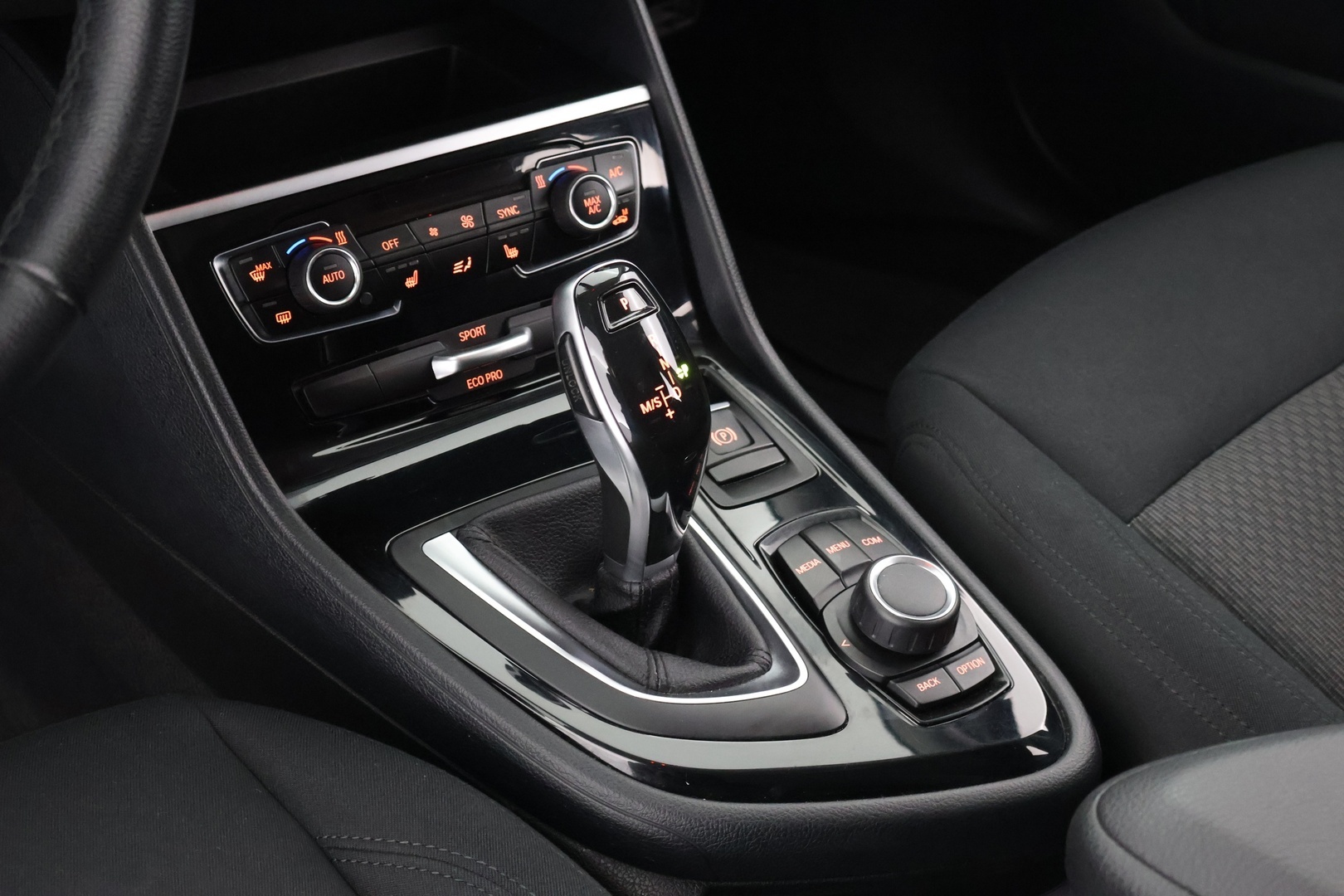 BMW 216 2019