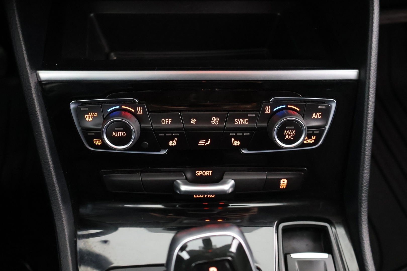 BMW 216 2019