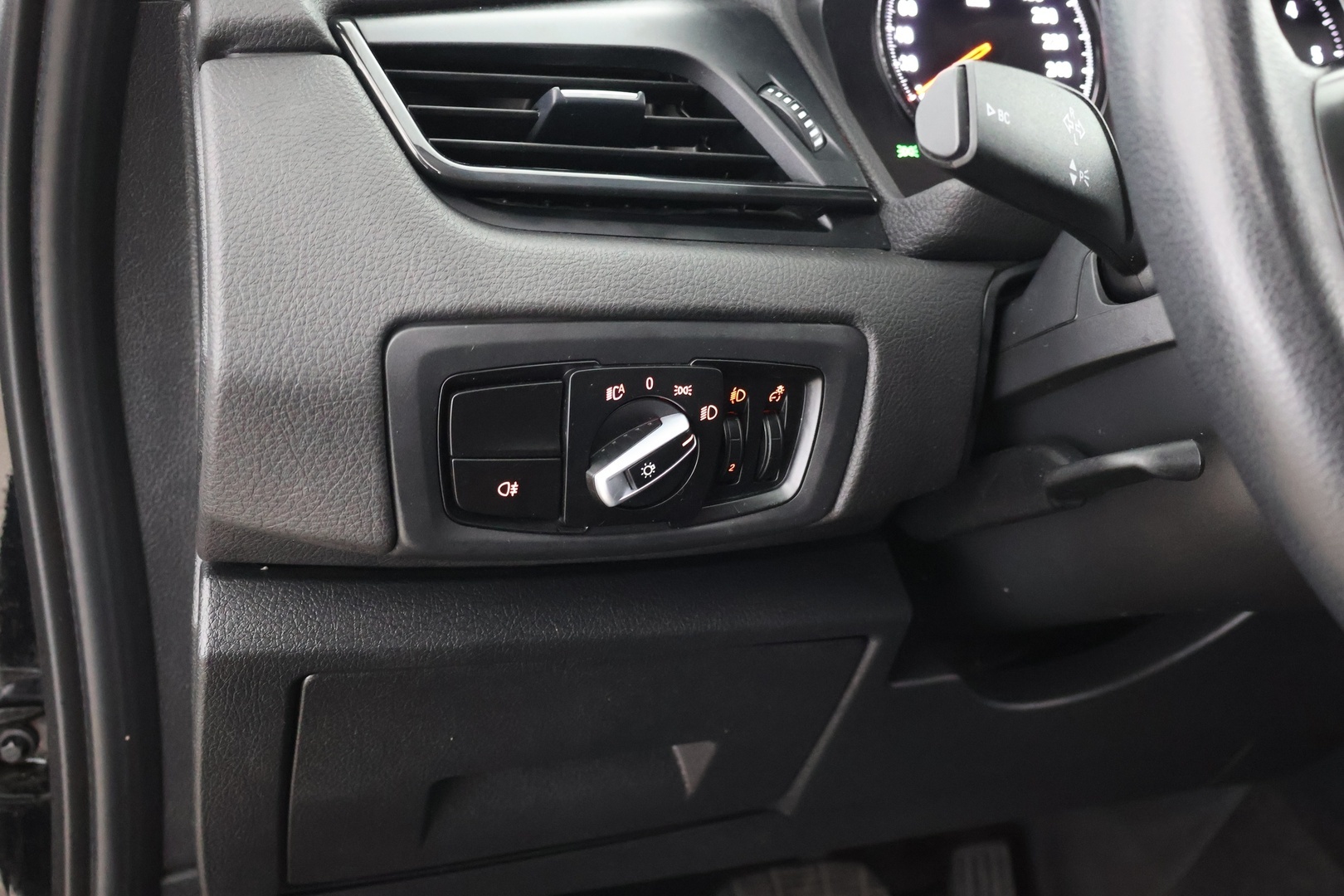 BMW 216 2019