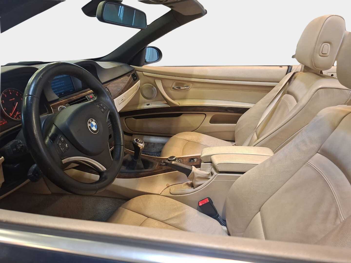 BMW 320 2009