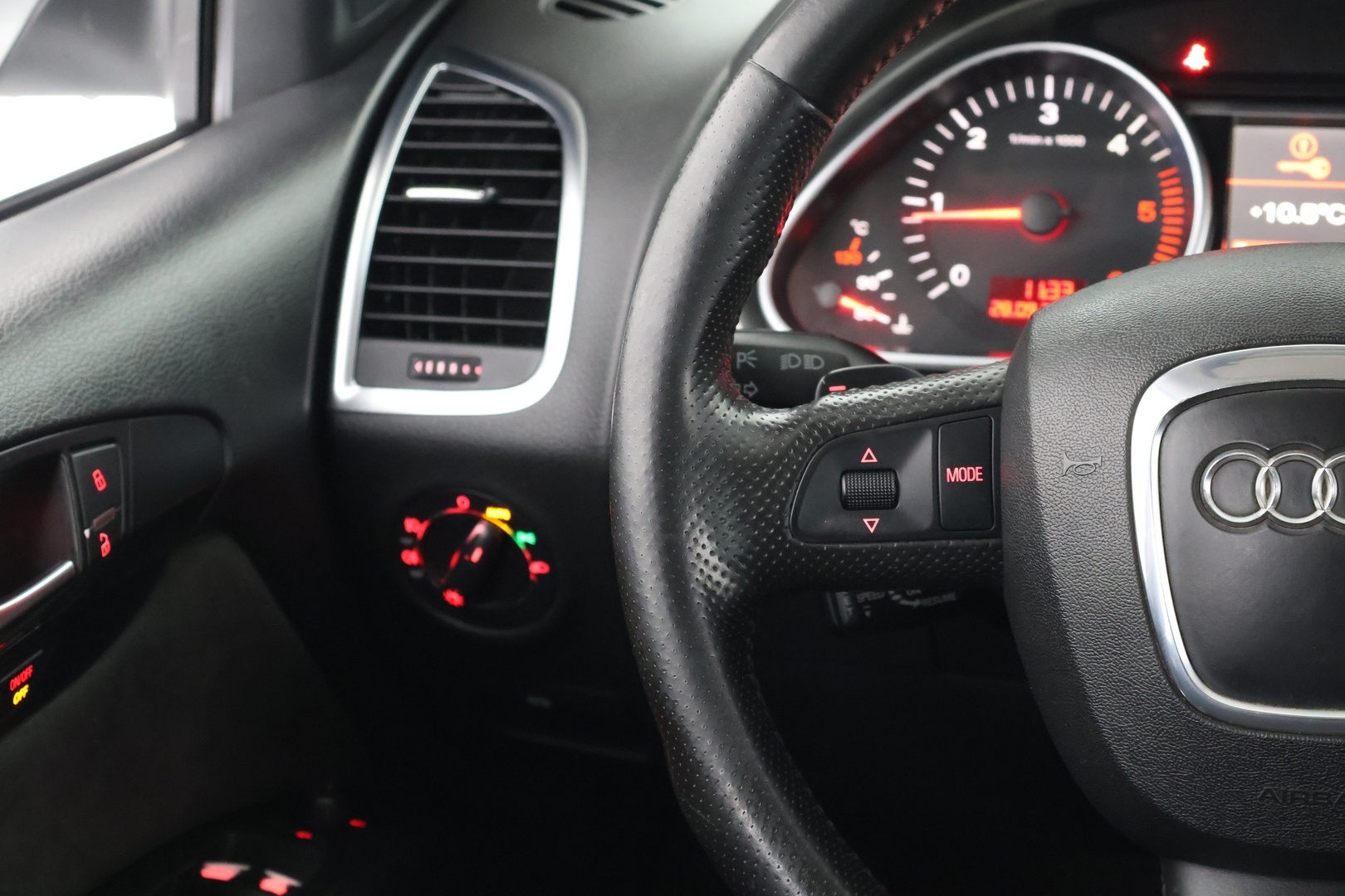AUDI Q7 2006