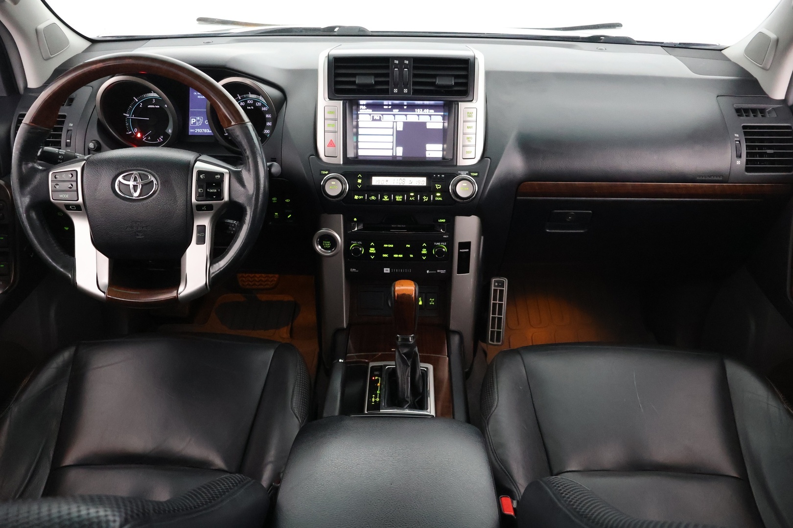 TOYOTA Land Cruiser 2011