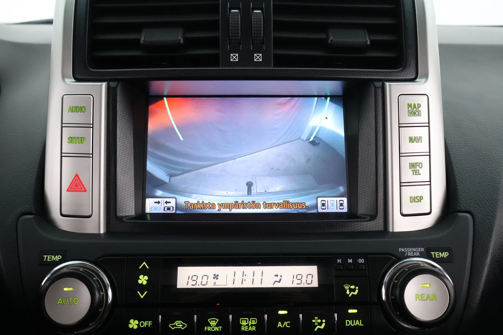TOYOTA Land Cruiser 2011