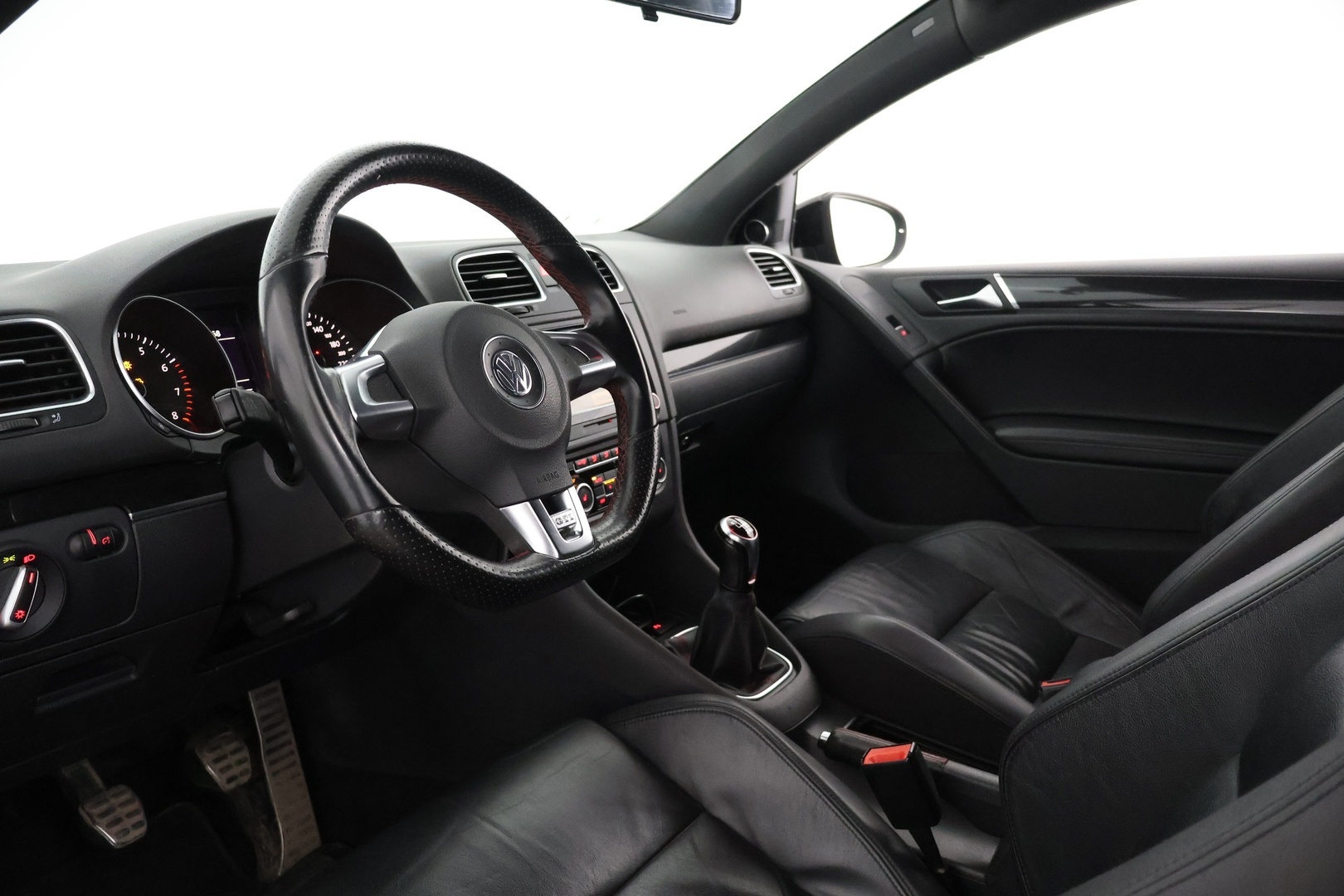 VOLKSWAGEN Golf 2010