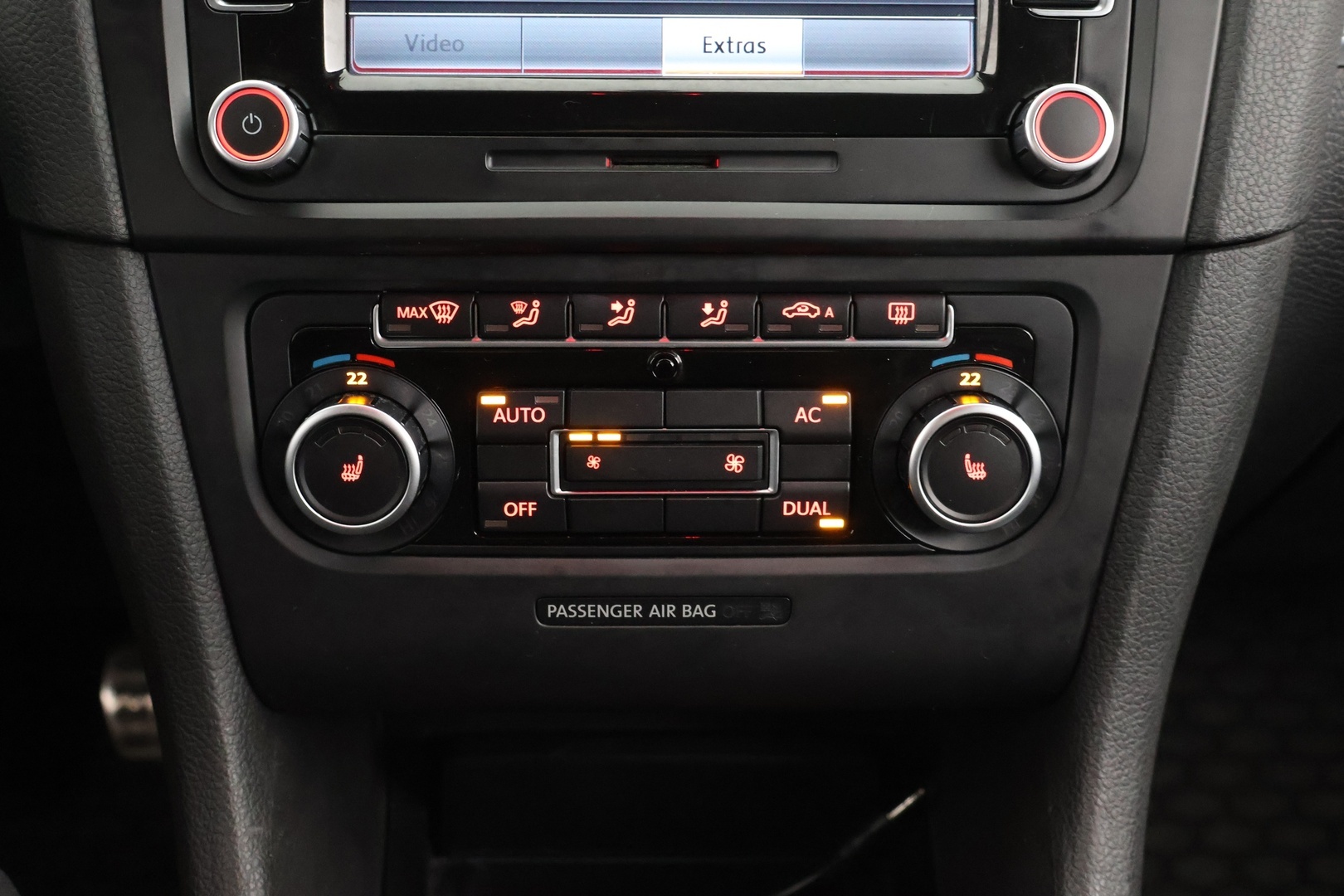 VOLKSWAGEN Golf 2010