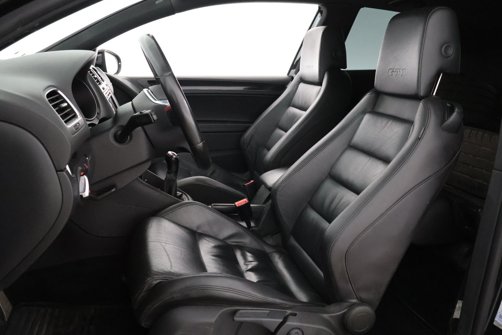 VOLKSWAGEN Golf 2010